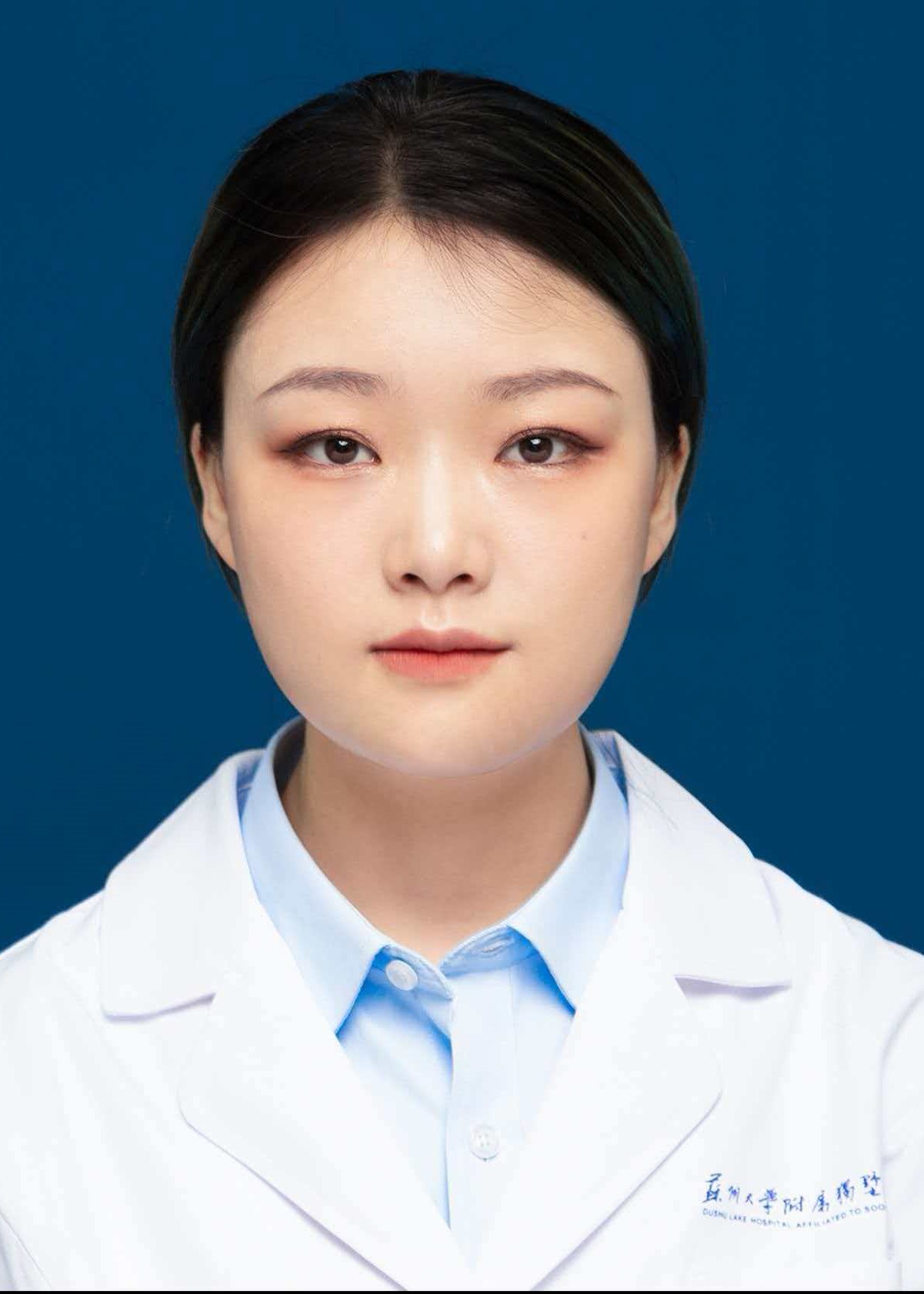 何雅欣